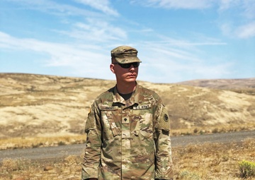 Illinois Guardsman extends Short line of service