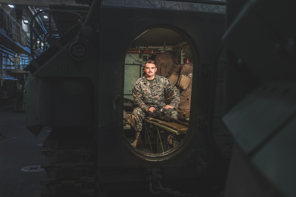 AAV Marine Prepares for AECE 2019 Aboard the USS Somerset