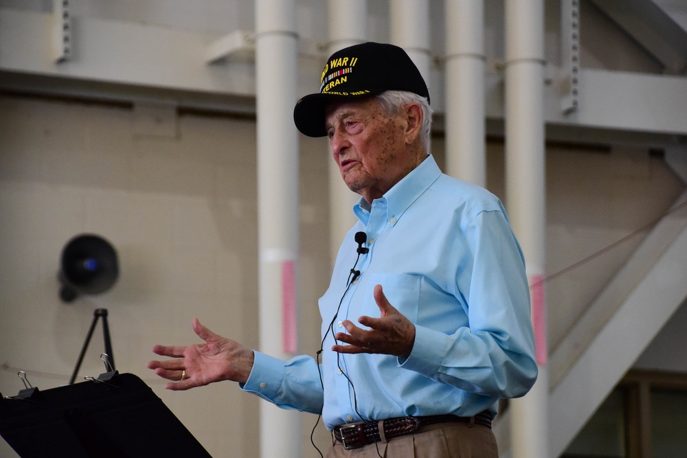 WW2 bomber pilot describes experiences during the war