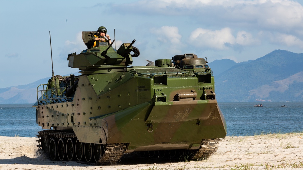 US Marines conduct ship-to-shore exercise in Brazil