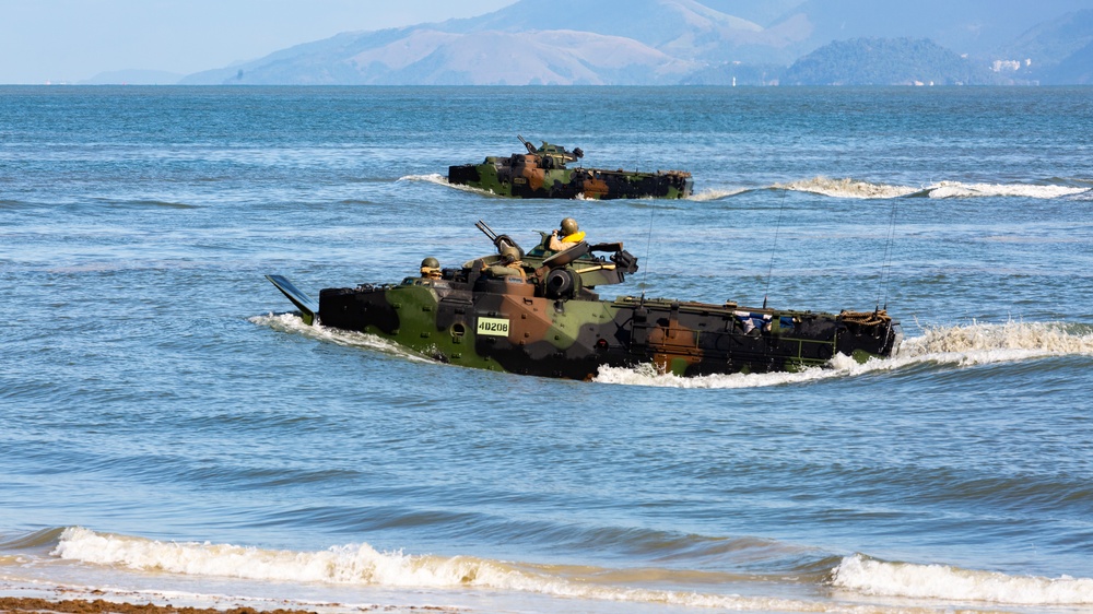 US Marines conduct ship-to-shore movement with Amphibious Assault Vehicles during UNITAS LX