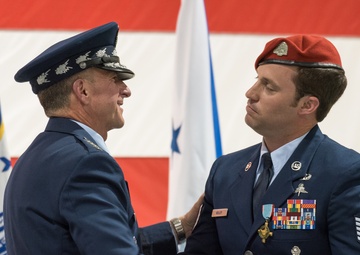 Kentucky Air Guardsman awarded Air Force Cross