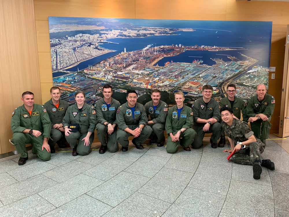 Mad Foxes Visit South Korean Navy for Maritime Patrol Meeting