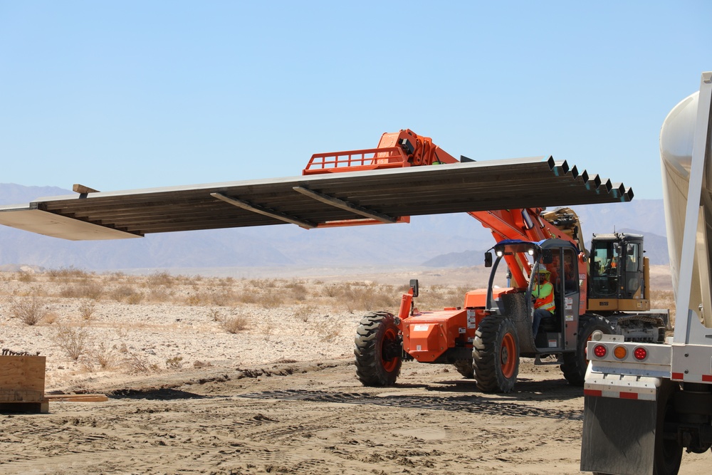 Army Corps of Engineers contractors make progress on border barrier near El Centro