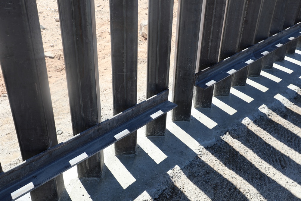 Army Corps of Engineers contractors make progress on border barrier near El Centro