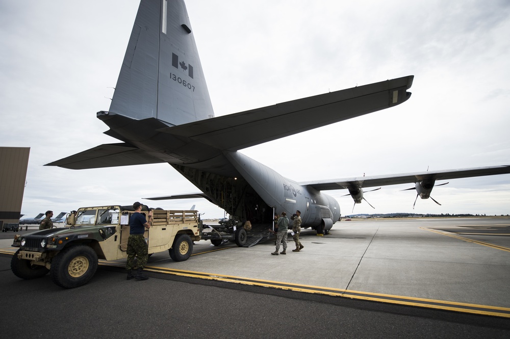 RCAF CC-130J Delivers Cargo during Mobility Guardian 2019