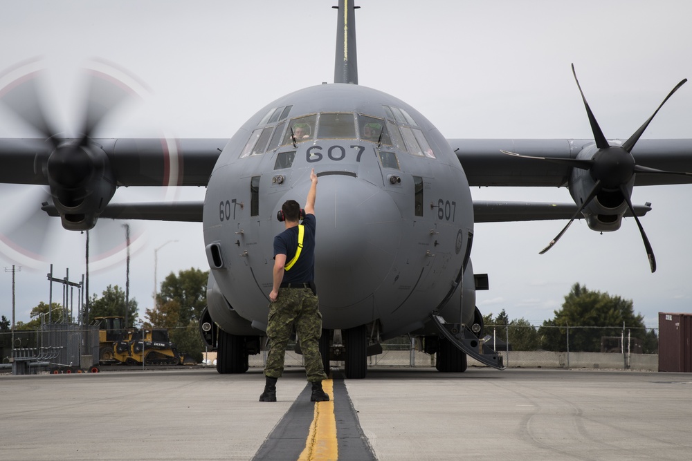 RCAF CC-130J Delivers Cargo during Mobility Guardian 2019