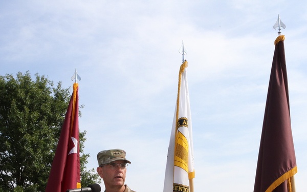 MAj. Gen. Robinson addresses the Command
