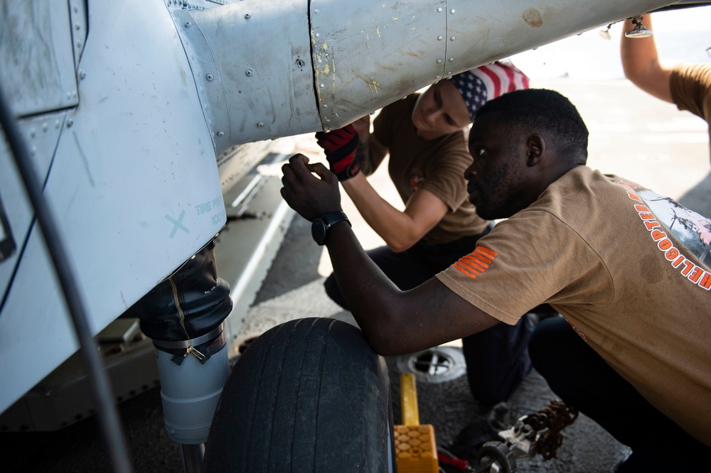 Sailors USS San Jacinto Performs Preflight Checks