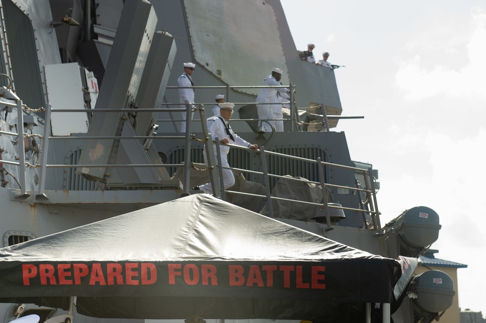 USS Farragut departs Mayport