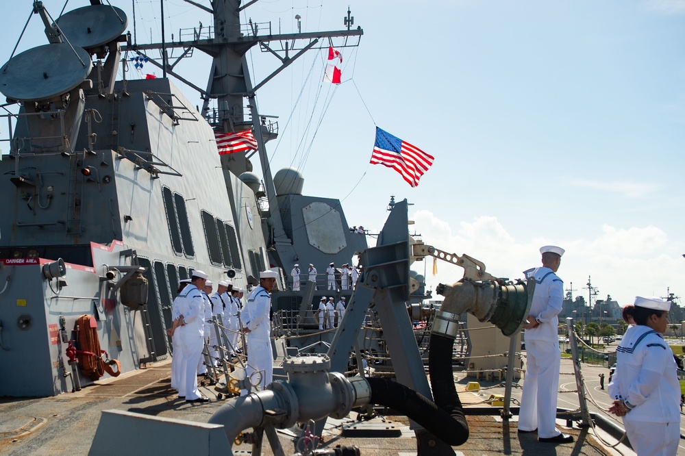 USS Farragut departs Mayport