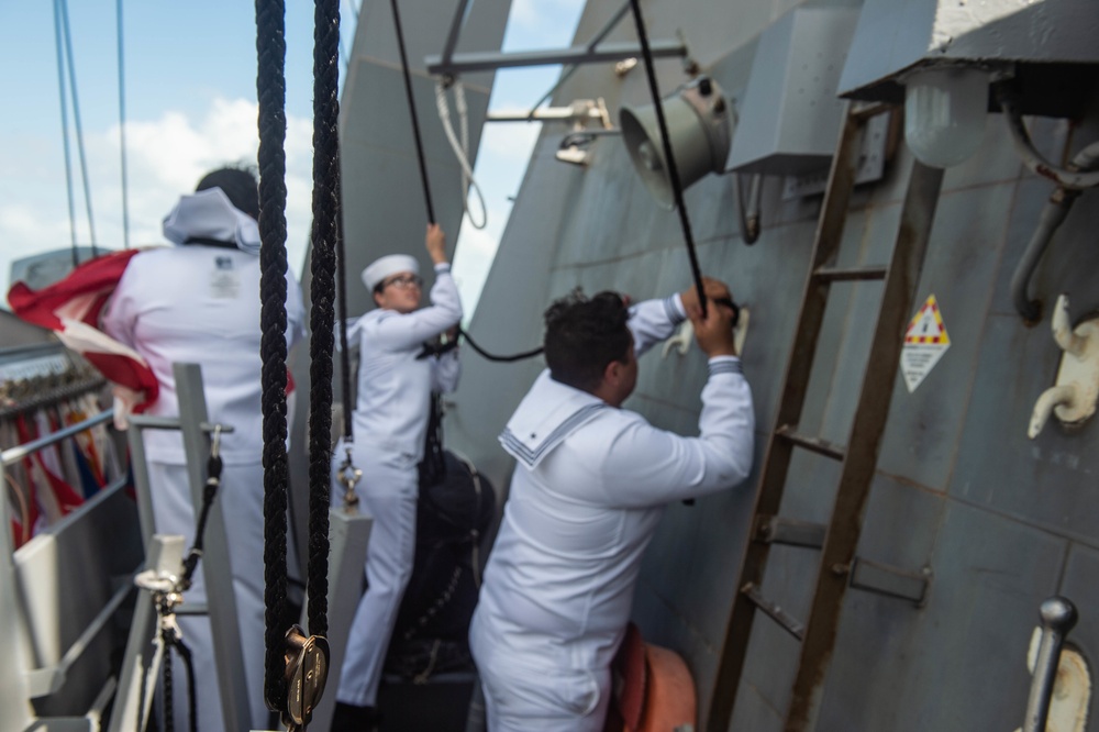 USS Farragut departs Mayport