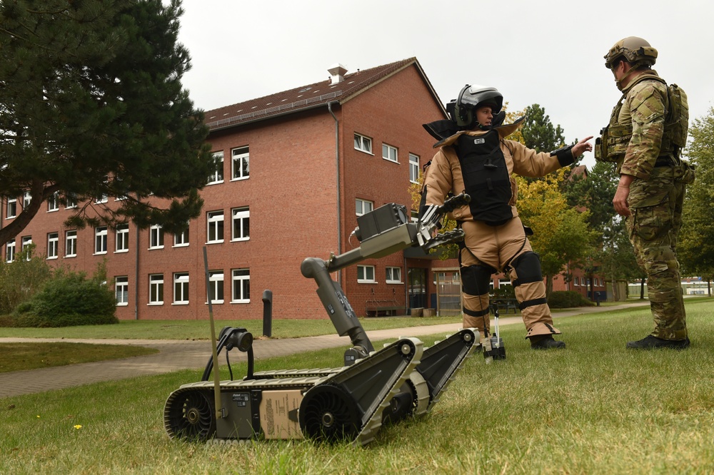 EODMU 8 Sailors Participate in Exercise Northern Coasts 2019