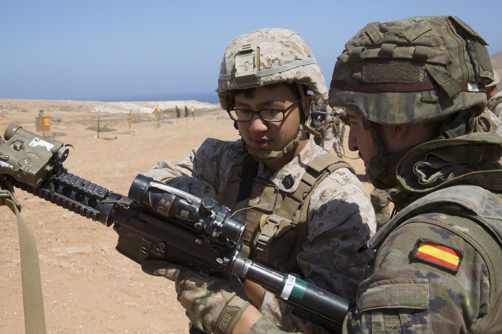 SPMAGTF-CR-AF 19.2 conduct range with Spanish Army