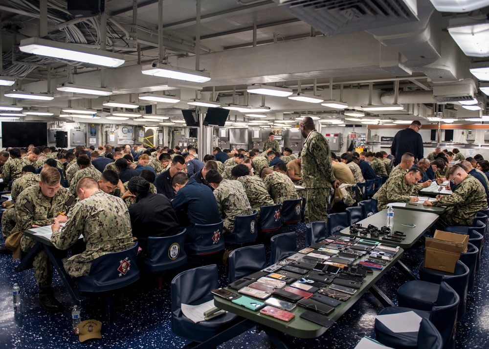 USS Makin Island holds E-5 exams.