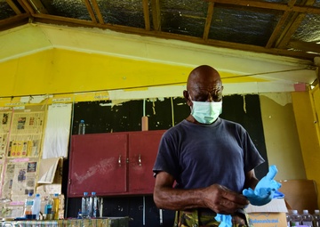 Papua New Guinea dentist mentors local, US medics