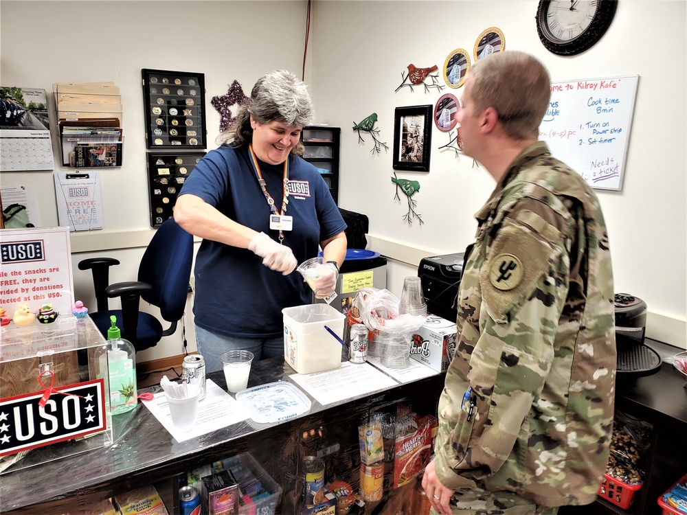 USO celebrates Air Force's 72ndrthday early at Fort McCoy