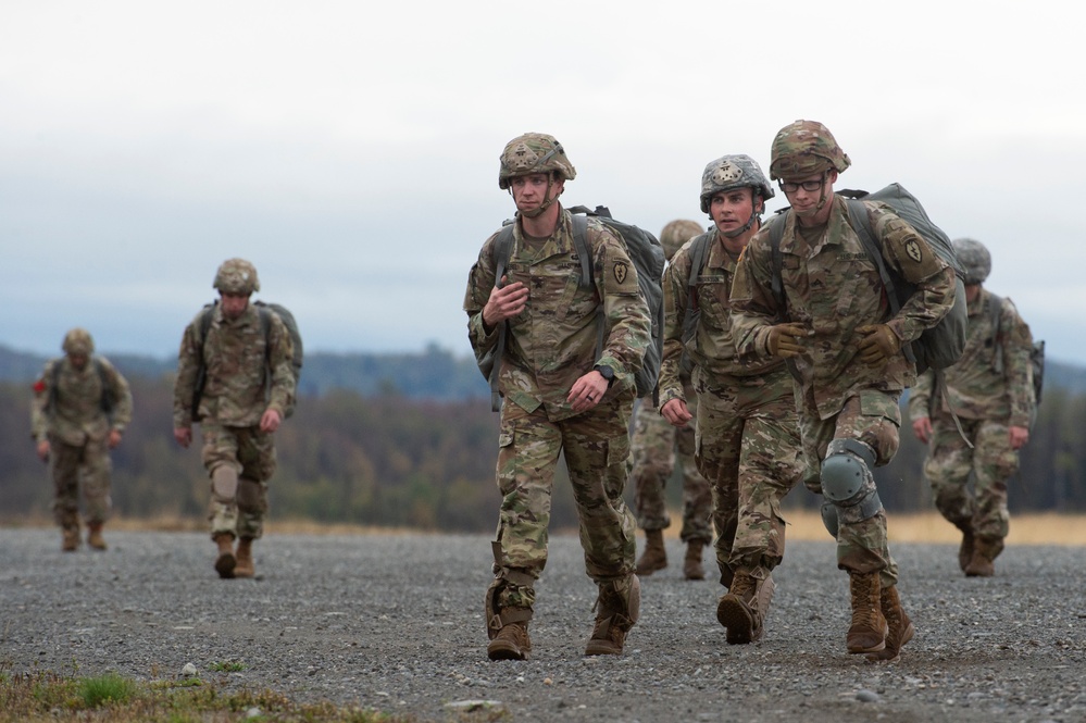 Spartan paratroopers conduct airborne operations