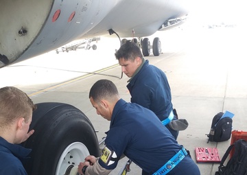 AFRL team invents cargo aircraft tire change tool