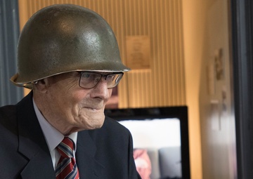 WWII Dutch civilian volunteer receives the Civilian Award for Humanitarian Service medal