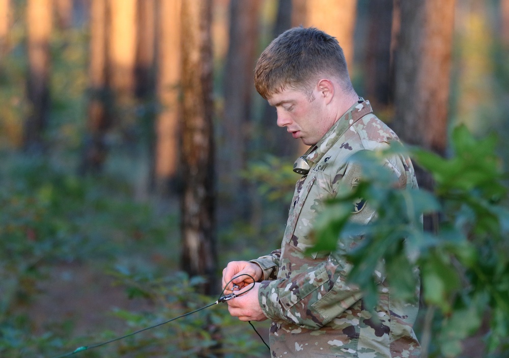 USAJFKSWCS Students Undergo Long-Range Antenna Training