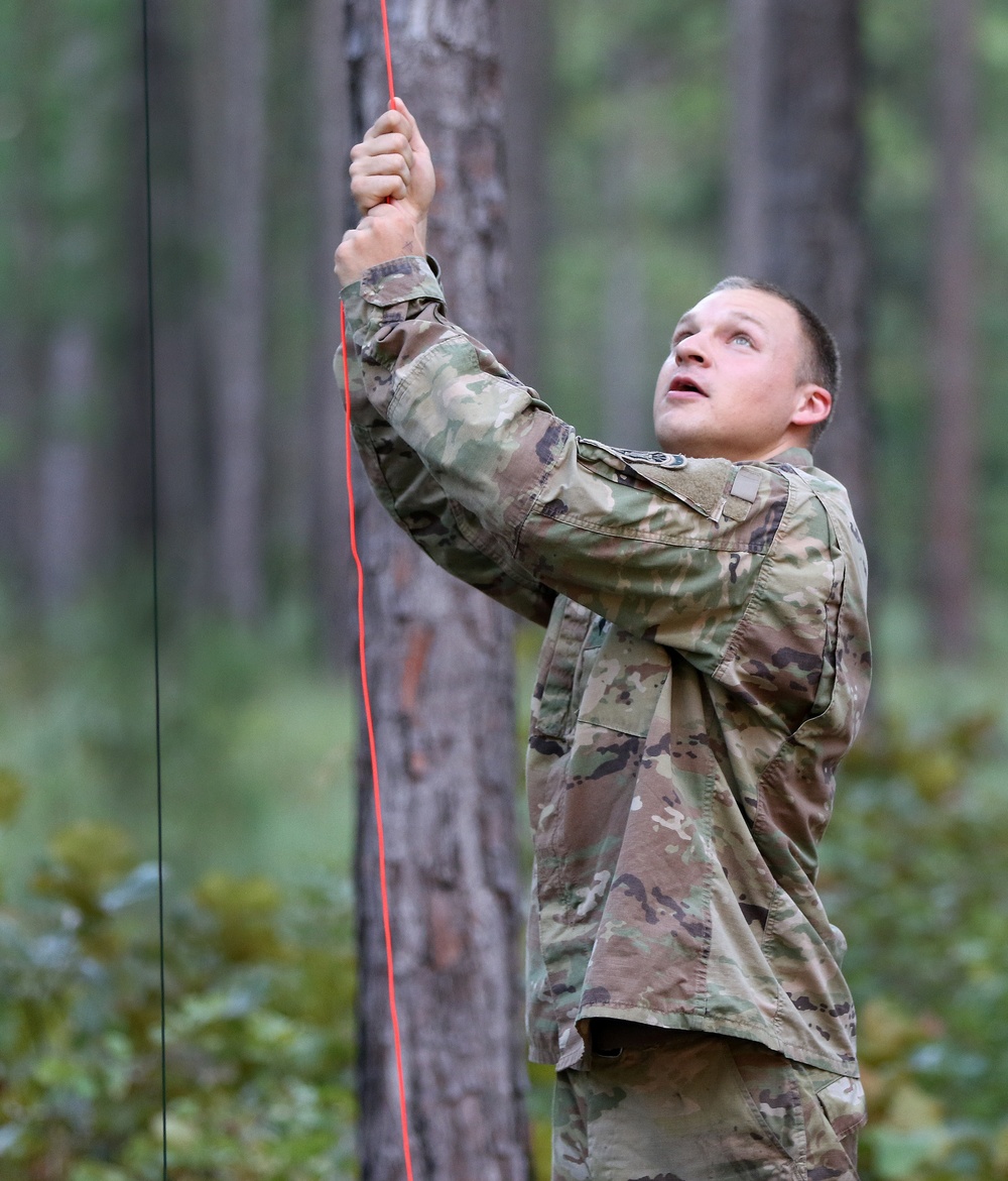 USAJFKSWCS Students Undergo Long-Range Antenna Training