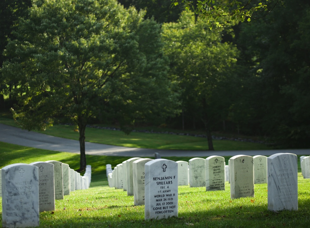 Volunteers Honor the Fallen - Quantico National Cemetery Patriot Day