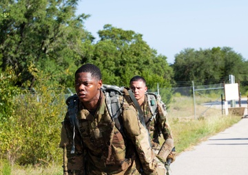 Carry a fallen Soldier