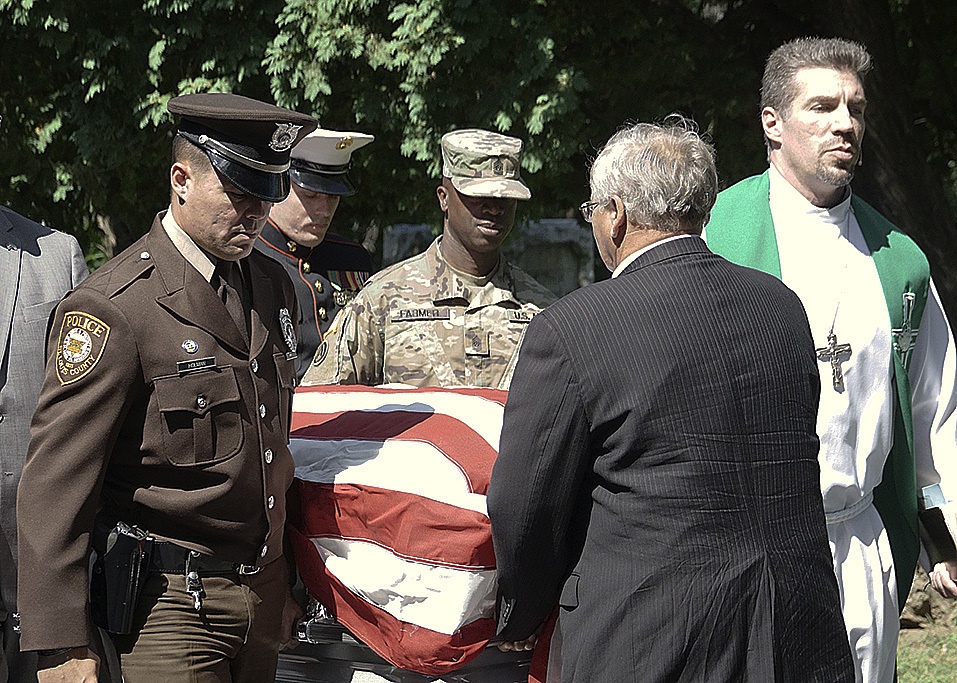 Robert Lee Hale, WWII 101st Airborne Paratrooper Laid to Rest in St. Louis