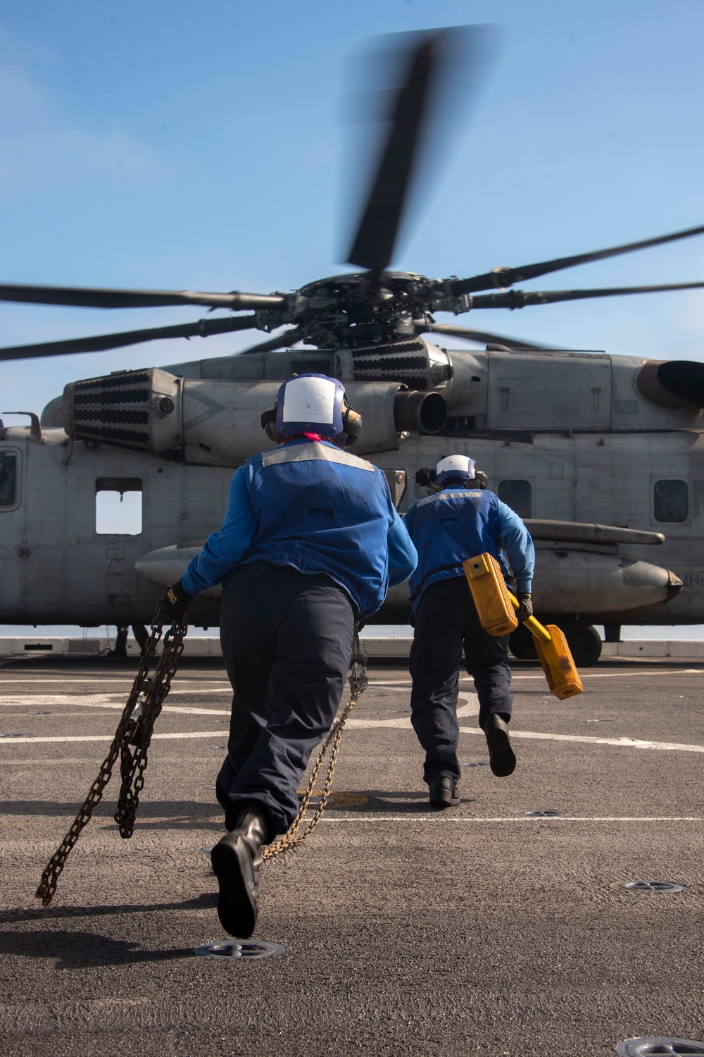 A CH-53E Sea Stallion Lands Aboard USS Somerset