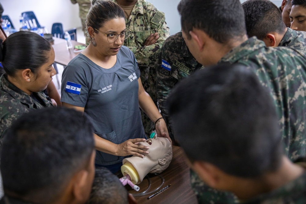 U.S. Navy Promotes Medical Readiness in Honduras