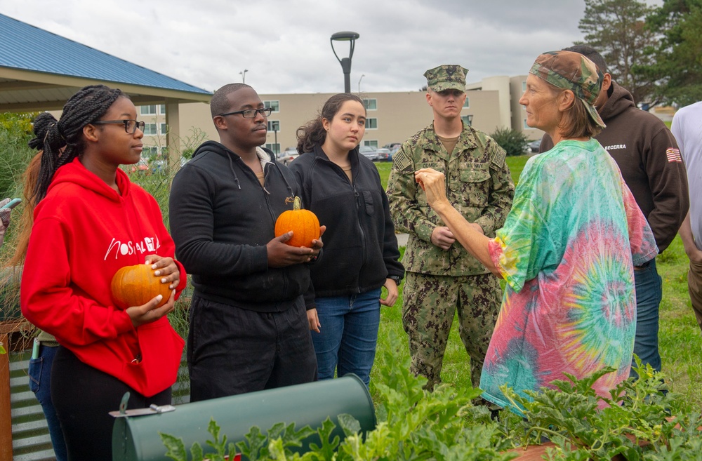 NAS Whidbey Island Sailors Participate in WSU Island County Extension Snap-Ed Garden Program