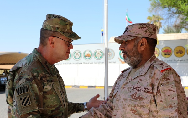 Lieutenant Gen. Terry Ferrell meets with Kuwait Land Forces Commander