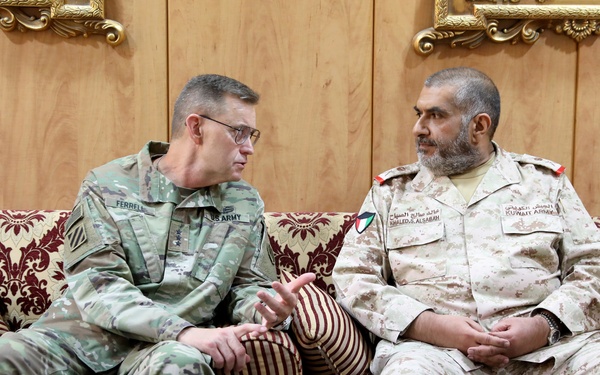 Lieutenant Gen. Terry Ferrell meets with Kuwait Land Forces Commander