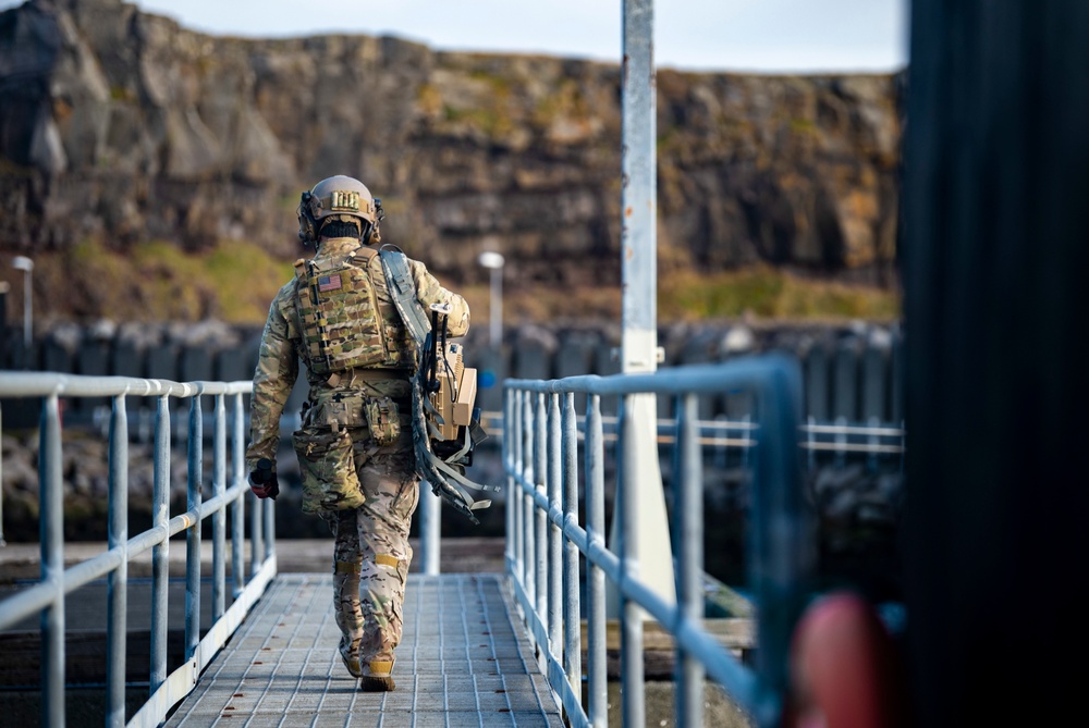 EODMU 8 conducts maritime IED training during Northern Challenge 2019