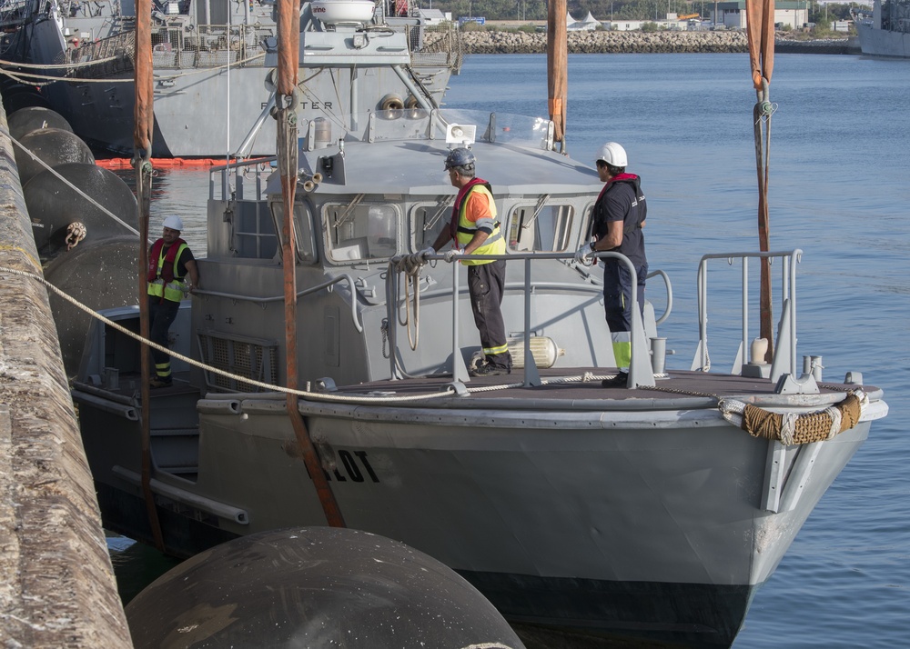 NAVSTA Rota Lifts Pilot Boat Out of Water