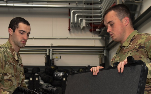 86 LRS gears up for 86 AW Exercise Operation Varsity 19-03