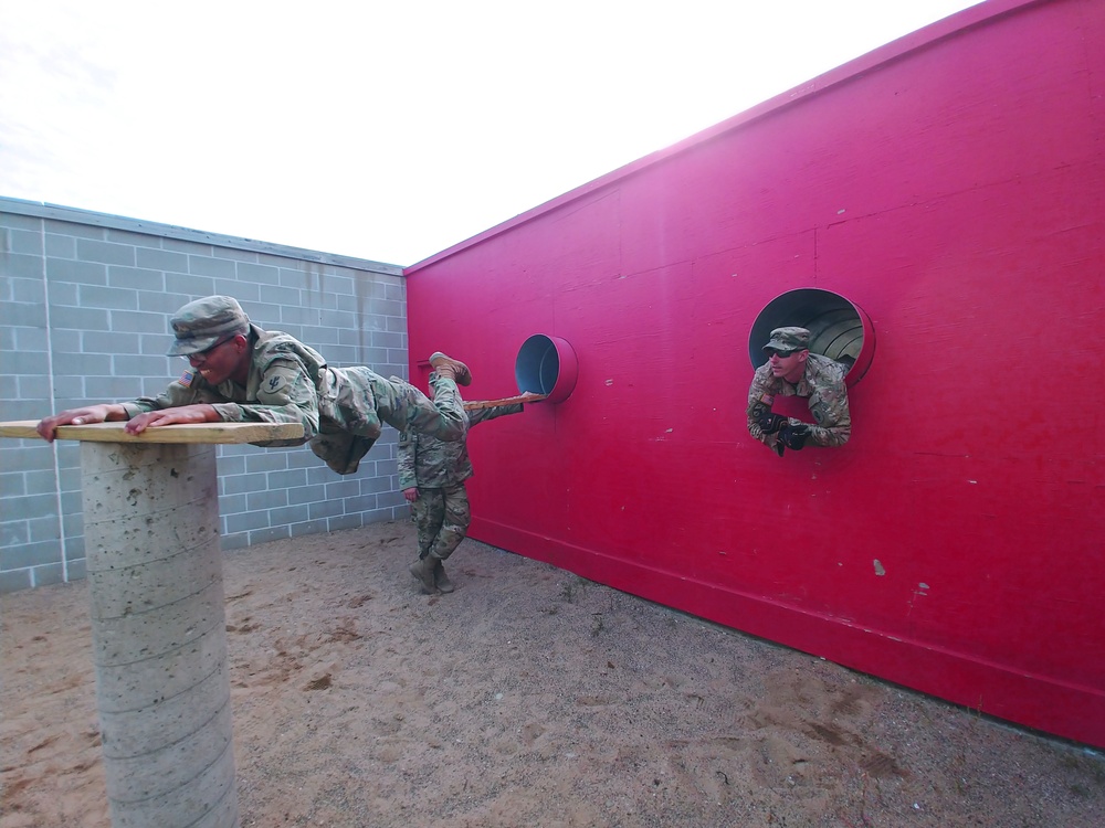 US Army Reserve Soldiers complete Leadership Reaction Course