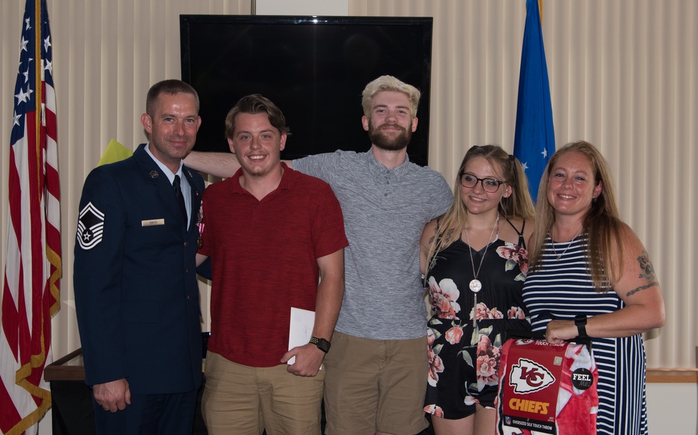 509th BW staff superintendent retires