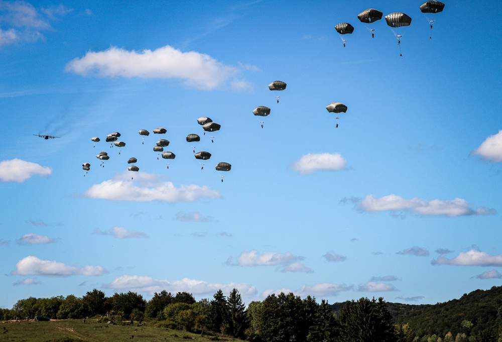 Saber Junction 2019: 173rd Infantry Airborne Brigade Conducts Joint Forcible Entry Training