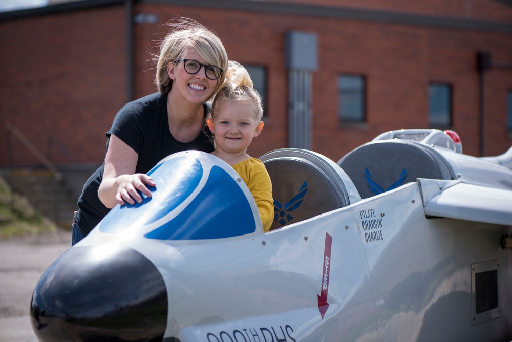 &quot;Family Day&quot; at the 179th Airlift Wing