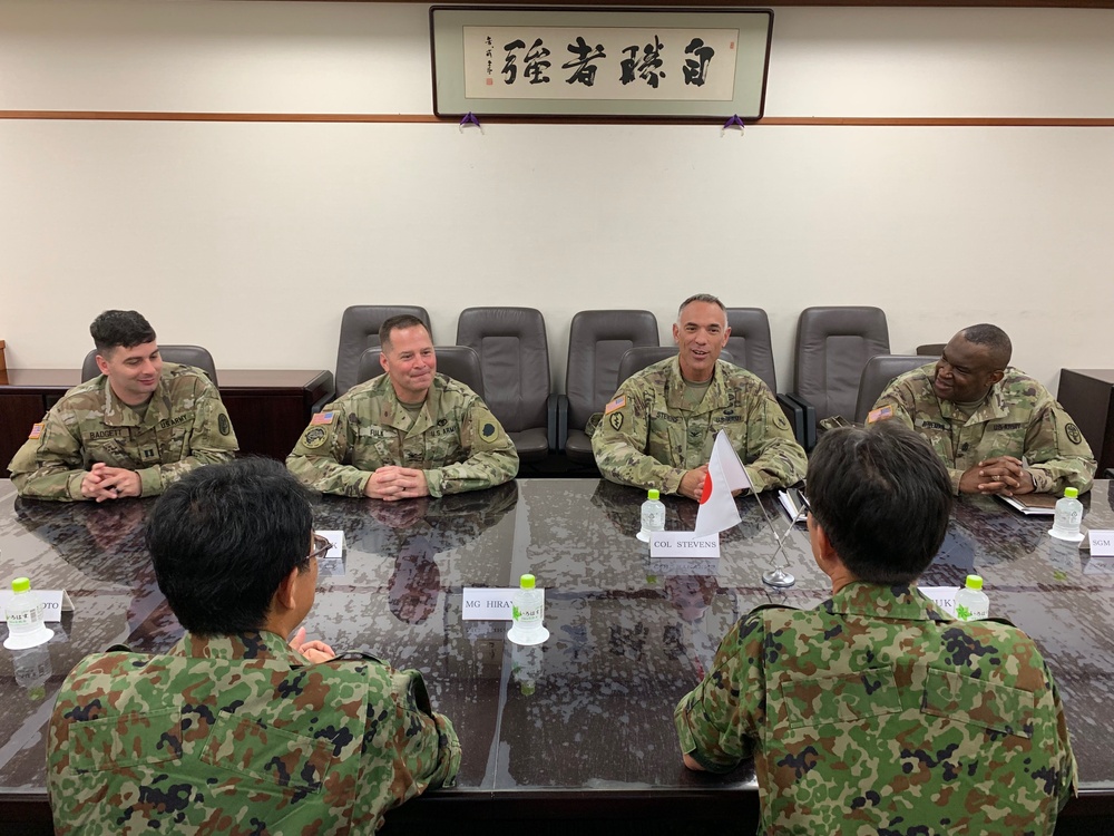 Illinois National Guard and Japanese Military Medical Professionals Learn from Each Other