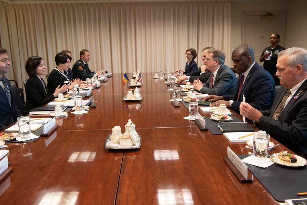 Deputy Secretary of Defense Hosts Moldovan Prime Minister