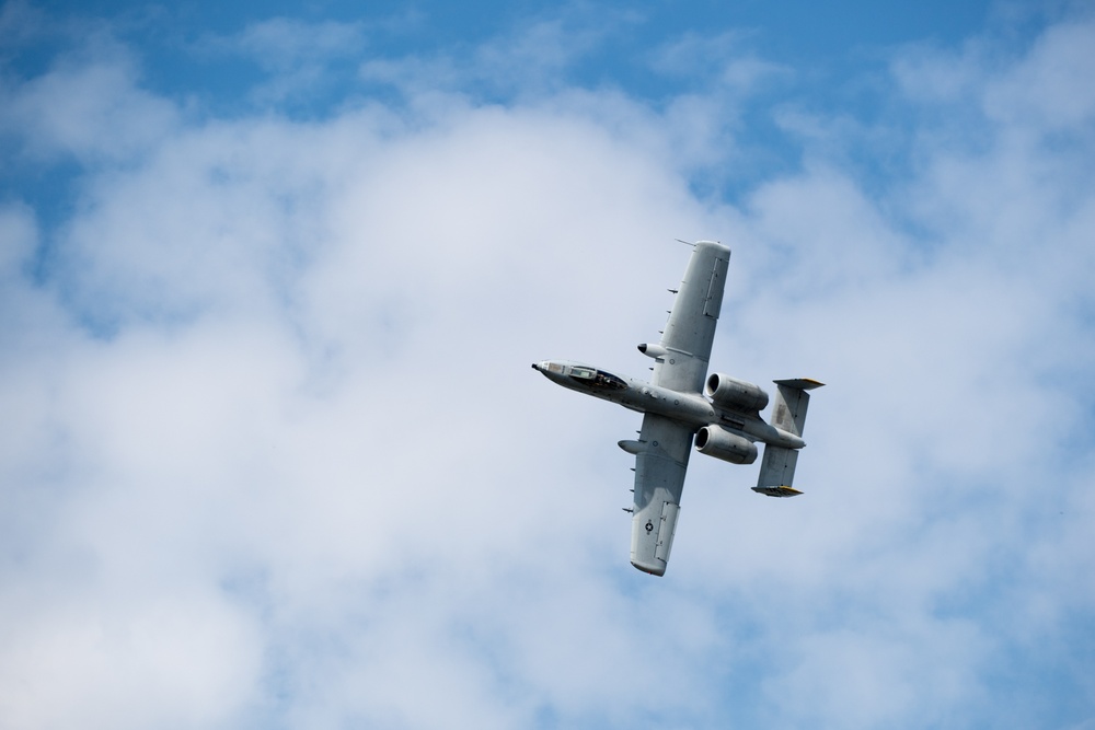 ACC A-10 Demo Team gets major assist from 25th FS