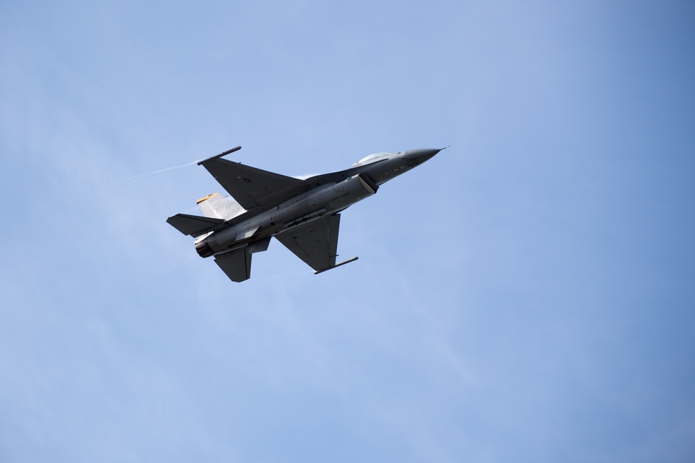 PACAF VIper Demo Team practices before Osan Air Power Day