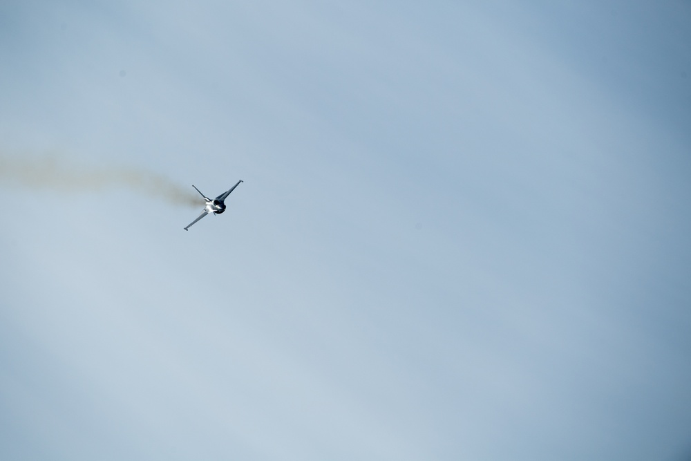 PACAF VIper Demo Team practices before Osan Air Power Day