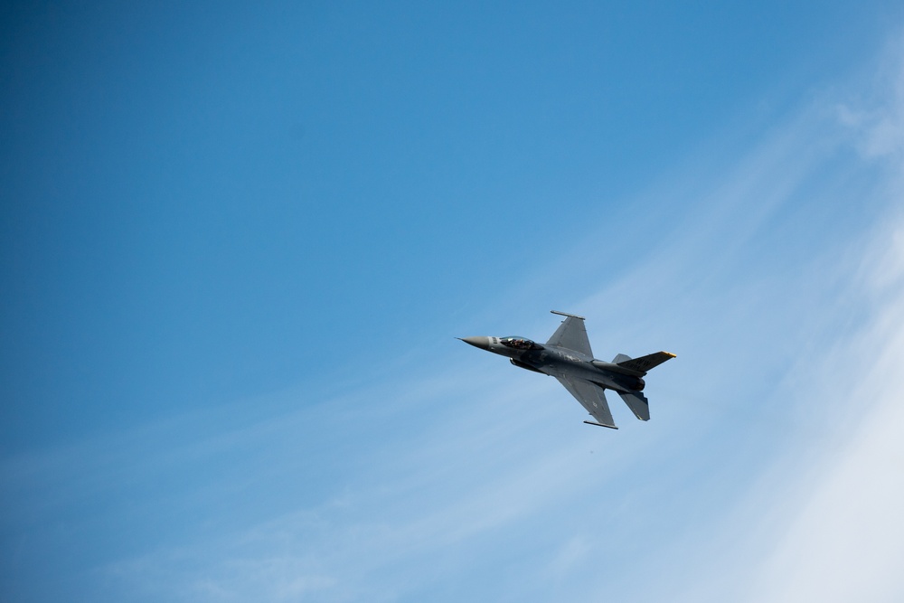 PACAF VIper Demo Team practices before Osan Air Power Day