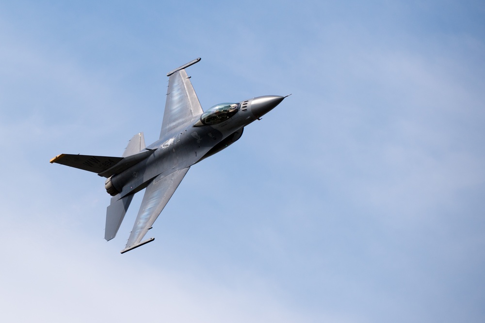 PACAF VIper Demo Team practices before Osan Air Power Day