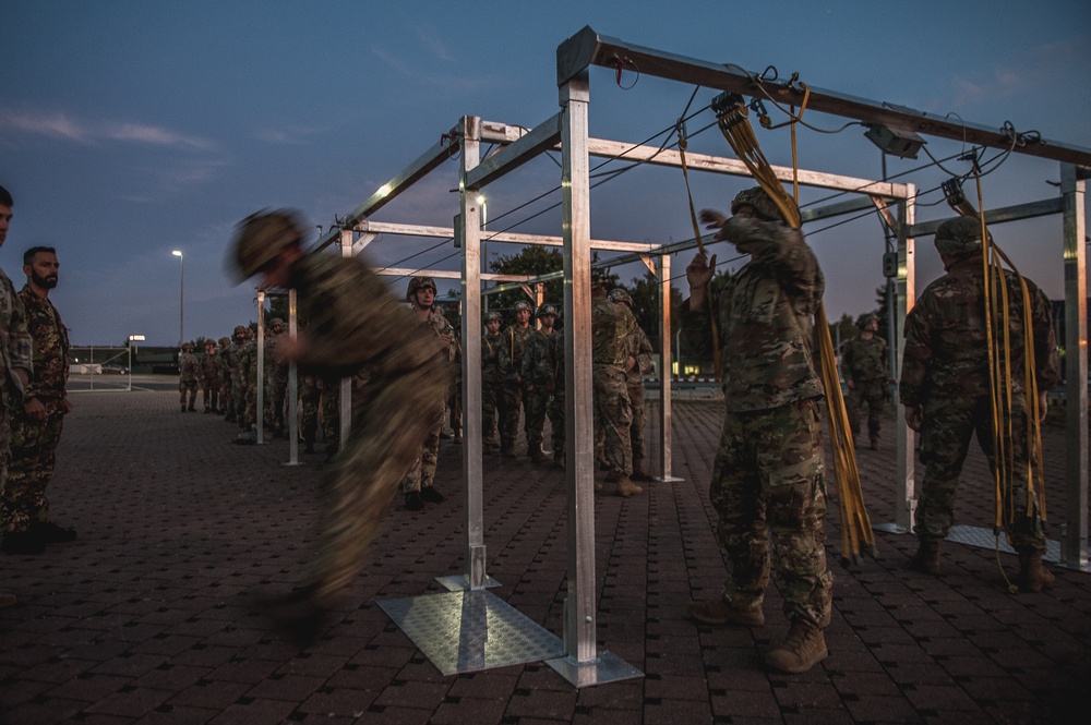 Folgore Prepares to Jump