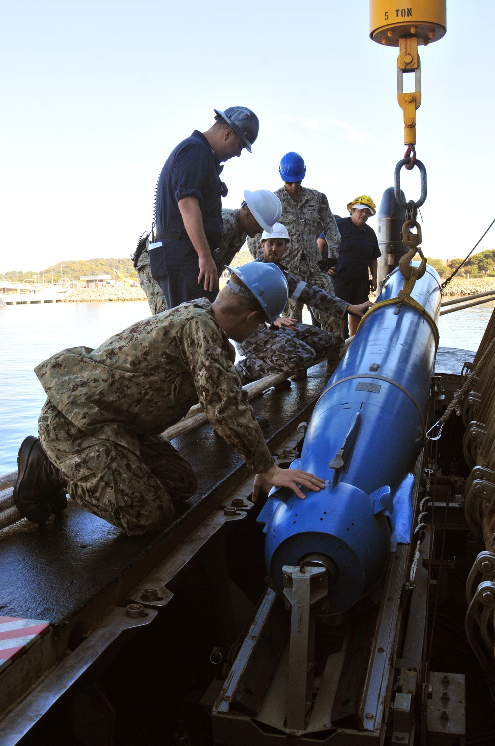 ESL Conducts Bilateral Training with Royal Australian Submarine